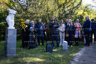 Sopot. Park Północny. Odsłonięcie rzeźby „Biała...