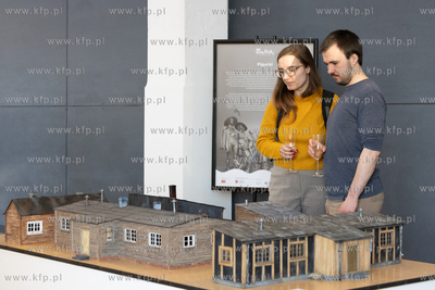 Muzeum Emigracji w Gdyni. Wystawa czasowa "Gdynia,...