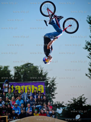 Gdansk. Plac Zebran Ludowych. Baltic Games, festiwal...