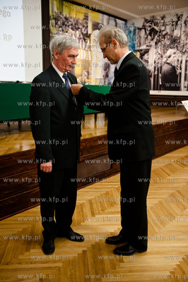 Gdansk. Historyczna sala BHP. Wreczenie odznaczen panstwowych,...