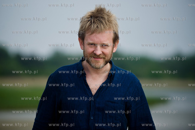 Plaza w Chalupach. PIosenkarz Pawel Stasiak.
24.05.2014
fot....