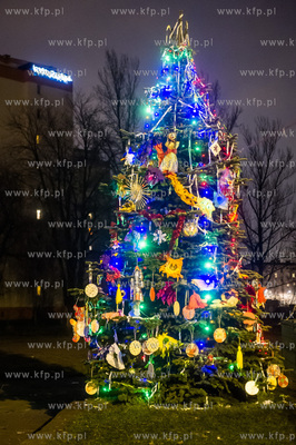 Gdansk. Plac przy boisku Szkoly Podstawowej nr 65....