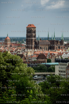 Gdansk. Biskupia Gorka. Zabytkowy budynek dawnego Schroniska...