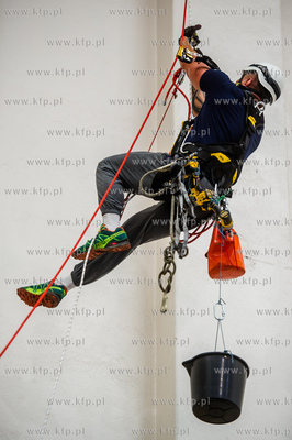 Gdańsk. Centrum Technik Wysokościowych Rojam. Pierwsze...