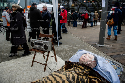 Gdynia. Strajk Obywatelski Komitetu Obrony Demokracji...