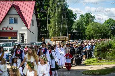 Szymbark. Procesja Bożego Ciała w Parafii św. Teresy...