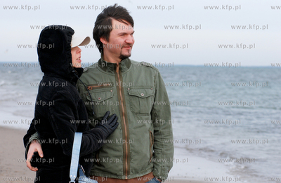 Marcin Firlej z zona Anna na spacerze w Rewie.
03.02.2008
fot....