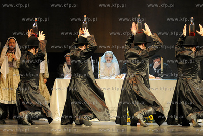 Teatr Muzyczny w Gdyni. III proba generalna spektaklu...