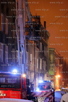 Pozar poddasza uzytkowego kamienicy w Gdansku na Dolnym...