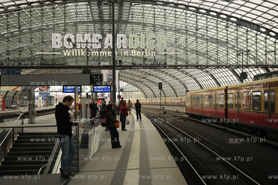 Dworzec Glowny - w Berlnie (Berlin Hauptbahnhof). Do...