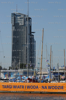 Przystan Jachtowa Marina Gdynia. IV Targi Sportow Wodnych...