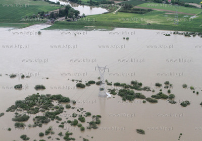 Pomorze. Przekroczony stan alarmowy wody w Wisle, spowodowany...