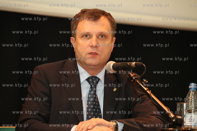 Studio Radia Gdansk. Debata kandydatow na prezydenta...