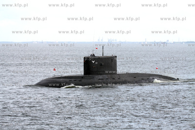 Parada wszystkich najwazniejszych klas okretow bedacych...