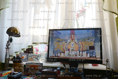 Wierni uczestniczacy w liturgi Wielkiego Czwartku dzieki...