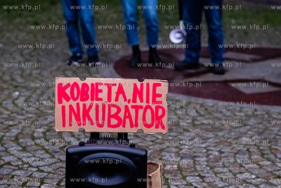 Gdańsk. Protest z racji drugiej rocznicy wyroku Trybunału...