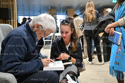 Miejska Biblioteka Publiczna w Sopocie. Sopoteka. Projekt...