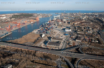 GCT - Gdynia Container Terminal jest usytuowany przy...