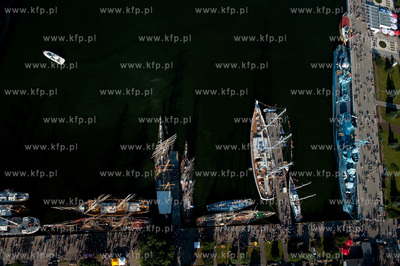 Tall Ships' Races 2009 w Gdyni z lotu ptaka. Zlot Wielkich...