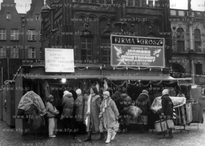 Jarmark Gwiazdkowy na Targu Weglowym w Gdansku. 12.1992...