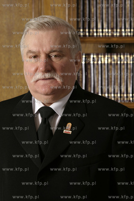 Lech Walesa w swoim biurze w Zielonej Bramie w Gdansku....