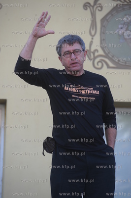 Happening pt "Aktorzy Przyjechali" z okazji wmurowania...