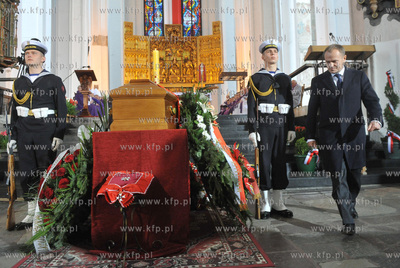 Bazylika Mariacka w Gdansku. Uroczystosci pogrzebowe...