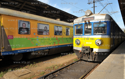 Dworzec Glowny PKP w Gdansku. Prezentacja Pociagu do...