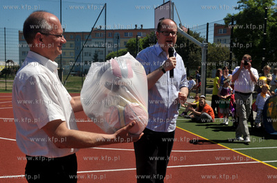 Gdansk, Suchanino. Otwarcie nowoczesnego boiska - kompleksu...