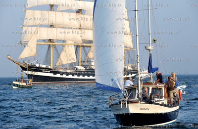 Wielka parada zaglowcow po Zatoce Gdanskiej na zakonczenie...