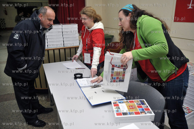 Uroczysta inauguracja Encyklopedii Gdańskiej. We foyer...