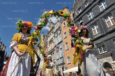 Gdansk. Swieto Miasta. Parada i inscenizacja  na ul....