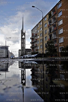 Gdynia. Kosciol Najswietszego Serca Pana Jezusa.
09.10.2012
fot....