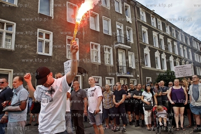 Marsz przeciwko przemocy policji w Gdansku Wrzeszczu,...