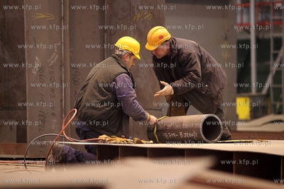 Stocznia Remontowa Nauta S.A. buduje statki w hali...