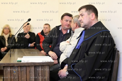 Sad Okregowy w Gdansku odrzucil pozew osmiu osob przeciwko...