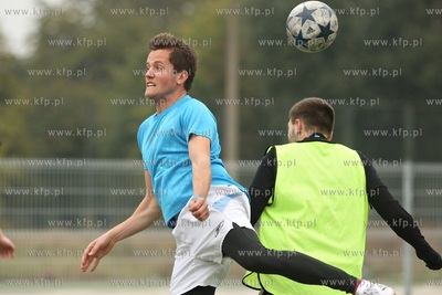 Gdansk Zaspa. Pilkarski turniej dzikich druzyn Do przerwy...