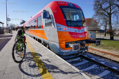 Kartuzy. Tymczasowy dowrzec do którego dojeżdżają...