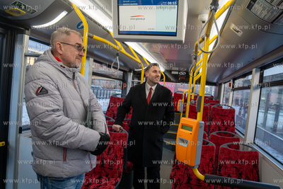 Konferencja poświęcona zmianie operatorów na 18...