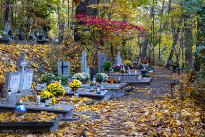 Dzień Wszystkich Świętych na Cmentarzu Srebrzysko....