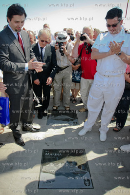 Nabrzeze Pomorskie w Gdyni. Aleja Statkow Pasazerskich....