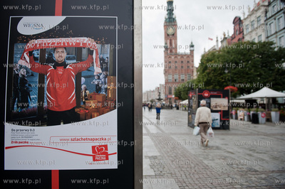 Gdansk. Dlugi Targ. Otwarcie wystawy pt REACT FOR WORLD...