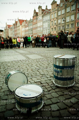 Gdansk. Dlugi Targ. Sama Street Shows oraz Flash Mob...