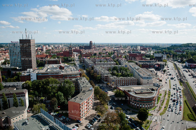 Gdansk. Widok na centrum z wiezowca Zieleniak.
04.09.2012
fot....