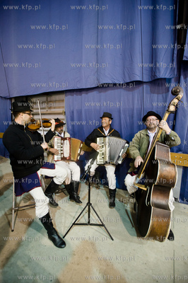 Gdansk. Hala Olivia. Kaszubski Weekend z Hokejem. Mecz...