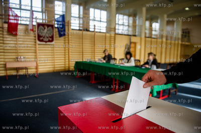 Gdansk. Wrzeszcz. Obwodowa Komisja ds. Wyborow do Rady...