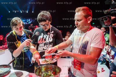 Miedzynarodowe Targi Gdanskie Amber Expo. Hoop Likes...