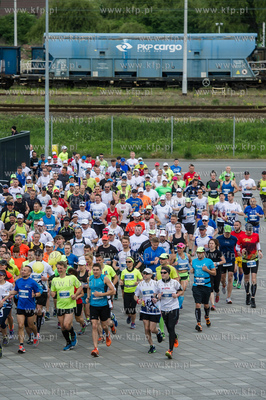 Zawodnicy na trasie II PZU Gdansk Maraton. 
15.05.2016
fot....