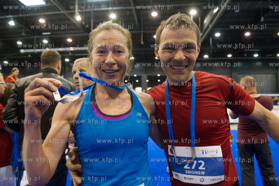 Zawodnicy na trasie II PZU Gdansk Maraton. 
Nz Ewa...