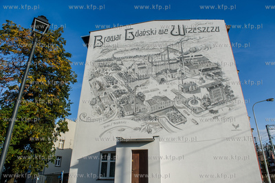 Gdańsk. Wrzeszcz. Remontowana kamienica przy ul Białej,...